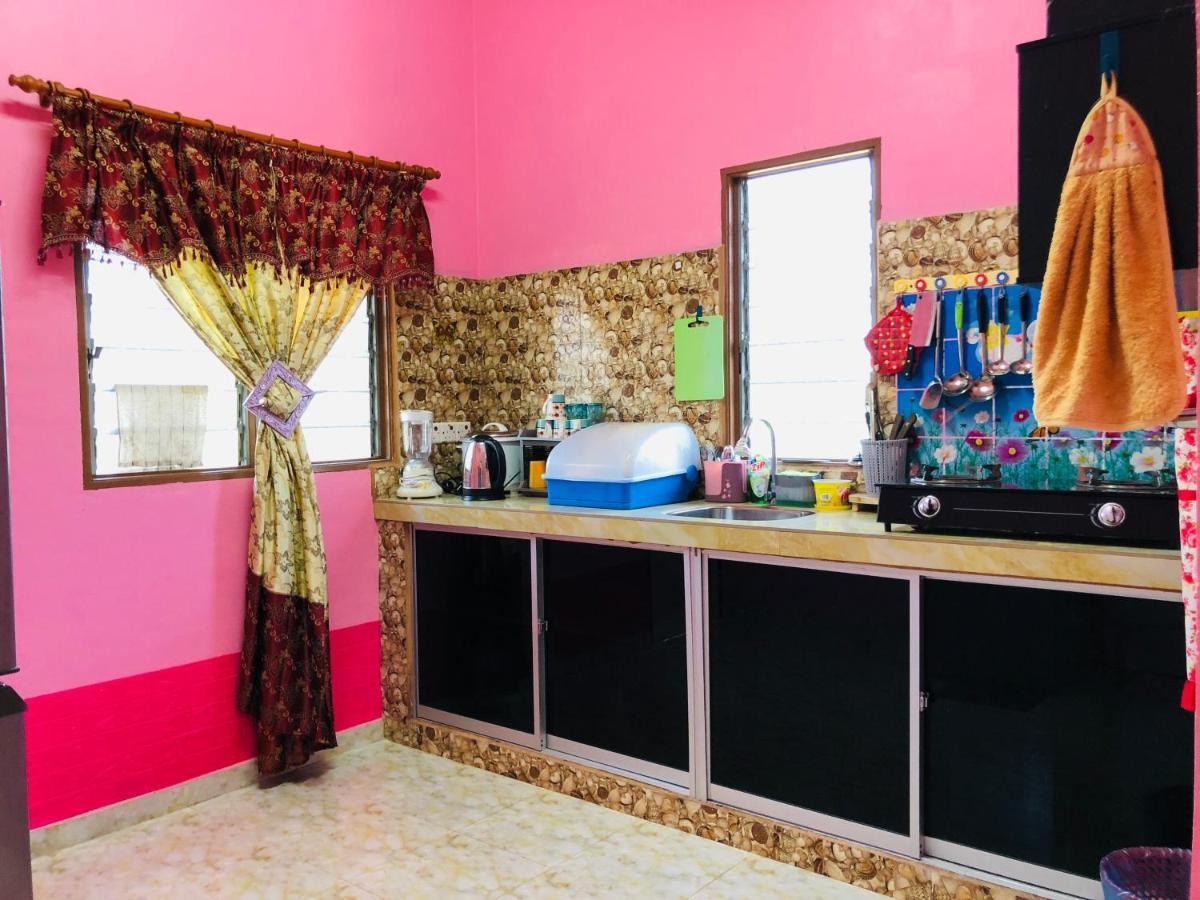 Homestay Tok Abah Dalam Rhu Пасір-Путех Екстер'єр фото